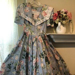 Pretty Floral Dress
